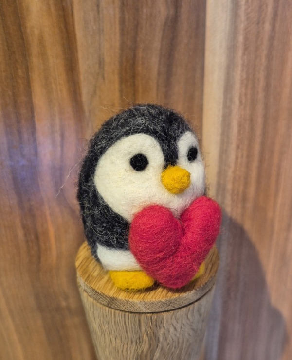 Pinguin mit Herz – Bild 2
